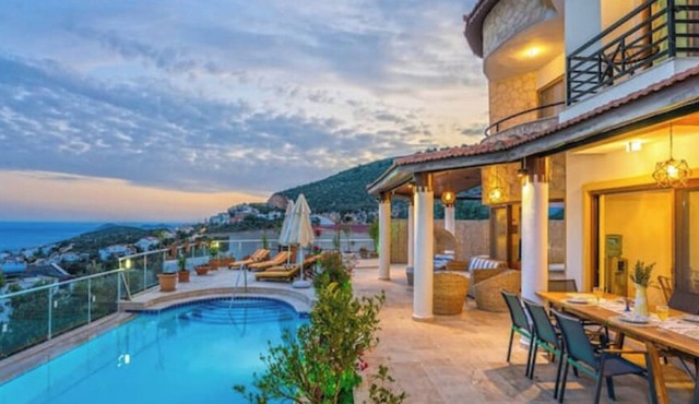 Panorama Villa in Kalkan 5 beds. 4 Bedroomsn in Gresham