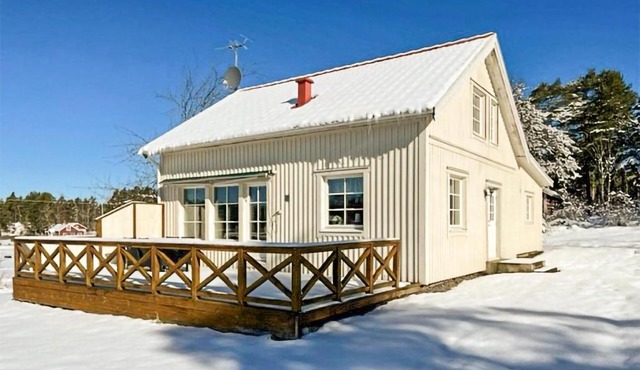 Pet Friendly Home In Lidköping in Otterstad