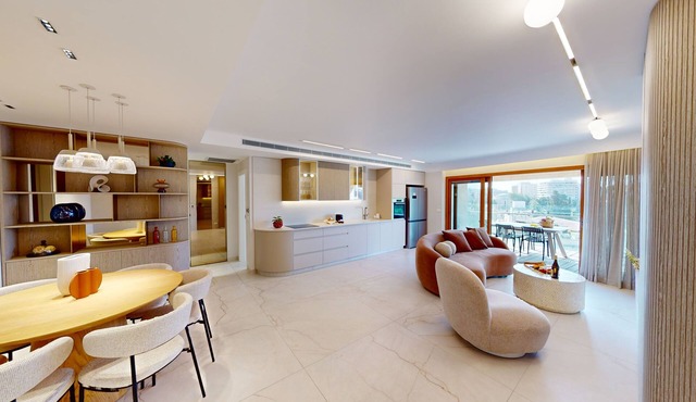 ★Prestigious King David 3BR/3BA - View! Pool & Gym★ in Jerusalem