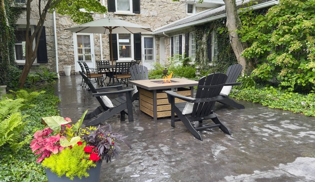 Private Beach with Views: Stonehouse Estate, Near Wine Trail and Spa in Aurora