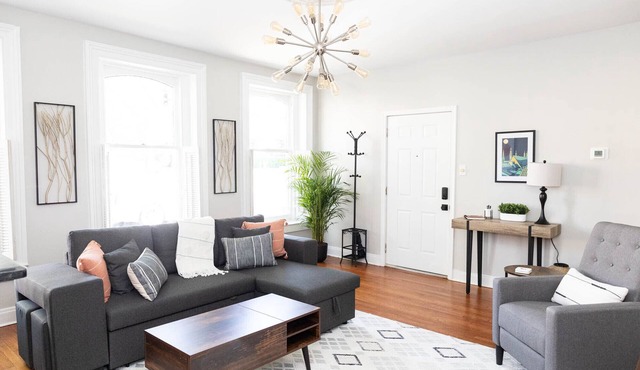 Private Ground Level 2BR Condo in Frederick