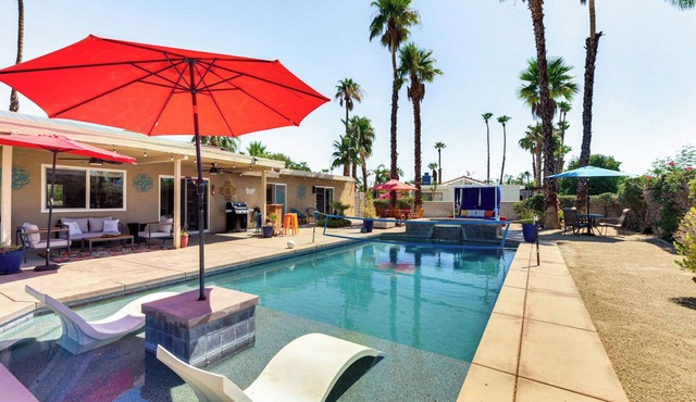Private Pool & Putting Green: Palm Springs Home!