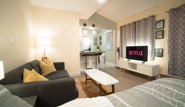 Private Studio - Quiet & Convenient in Pasadena in Pasadena