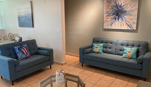 Puerto Salinas 3 bdrm fully air conditioned garden apartment, WiFi, 2 parkings in Cabo Rojo