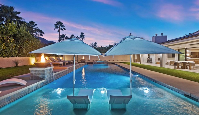 Pura Vida - Luxe Estate w/Pool, Spa & Pickleball!