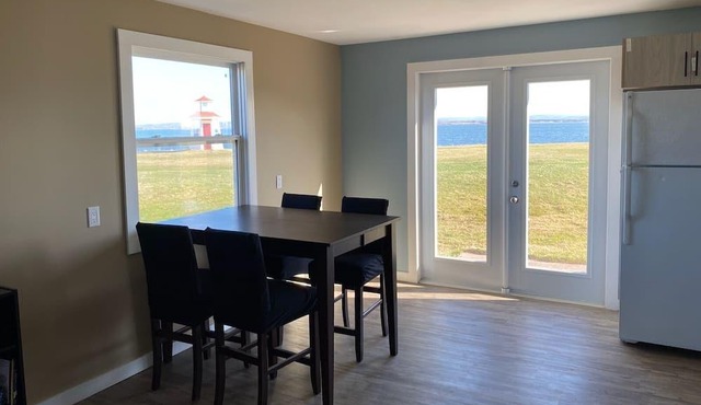 Refreshing escape in private house in Malagash with your own beach in the back y in Malagash Point