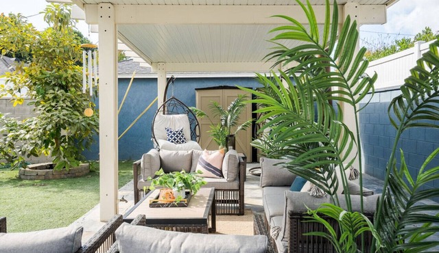 Refreshing Escape| Hot Tub| Games| Beautiful Patio in Long Beach