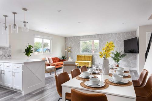 Relax in Spacious 4BR Home Sleeps 8 with Parking