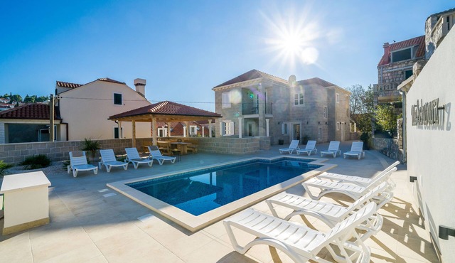 Residence & Pool Villa Schwarz Suites - Standard One Bedroom Apartment
