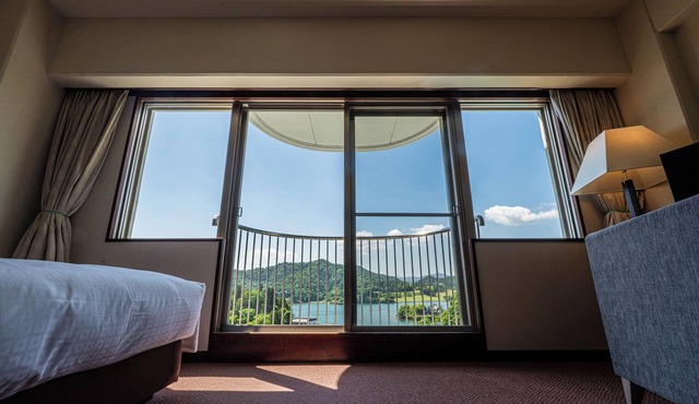 Resorpia Kumihama