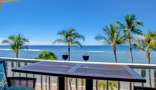 Romantic Oceanfront Condo at Lahaina Shores with Sweeping Ocean Views in Lahaina