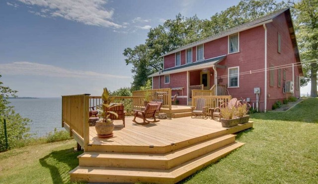 Rustic Cliff-top Cabin at the Tip of Lake Champlain's Barney Point in Colchester