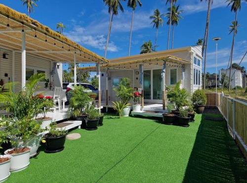 Samui Tiny House villa Glamping, Seaview Sleeps 8 in Amphoe Koh Samui