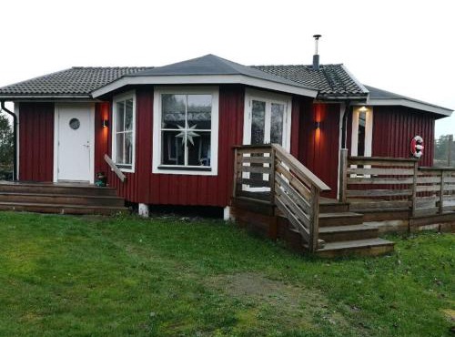 Semesterhus med spabad & bastu in Söderköping