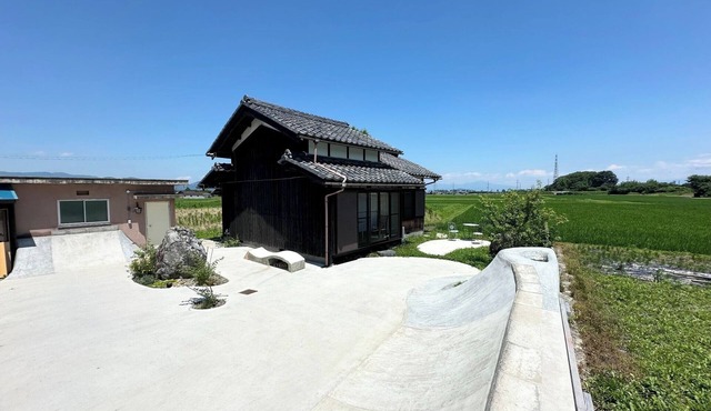 sikari | A Stayable Kissa in Rural Japan/Takashima Shiga