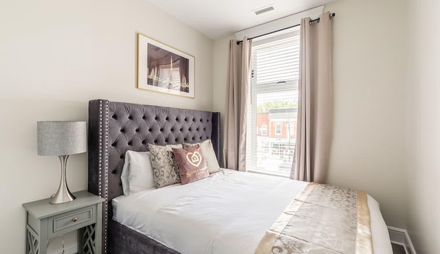 Simply Comfort. Rideau 2Br Signature Apartment Free Parking in Smiths Falls/Canada