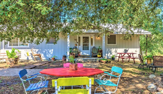 Spacious- 11 min to Yosemite toll- 13 guests- 7+ beds, pet- game room- 2000 Ft