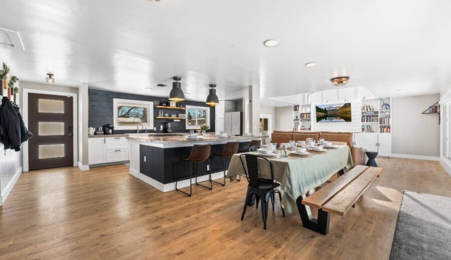 Spacious 4BR Retreat w/Hot Tub, Game Room & Chef’s Kitchen