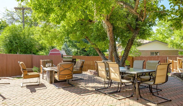 Spacious Arvada Home Perfect Location - Near Old Town Arvada, Denver, Red Rocks in Arvada
