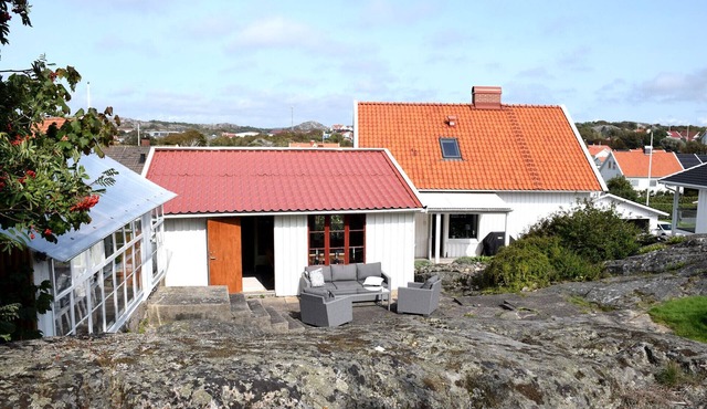 Spacious house near the sea in Skärhamn | SE09149