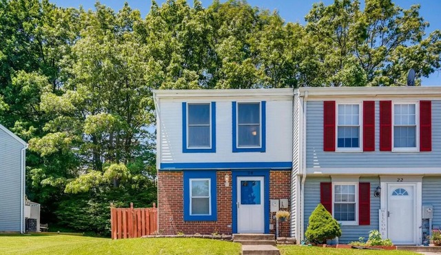 Stay a While FENCED & Stylish 2 Bed 1.5 Bath FAMILY HOME Near White Marsh Mall in White Marsh