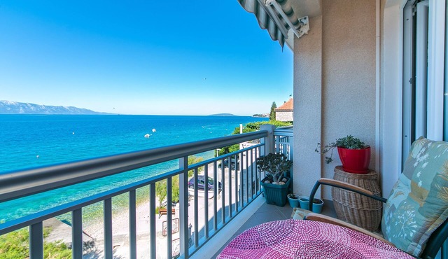 Studio flat near beach Brist, Makarska (AS-15714-b) in Podaca