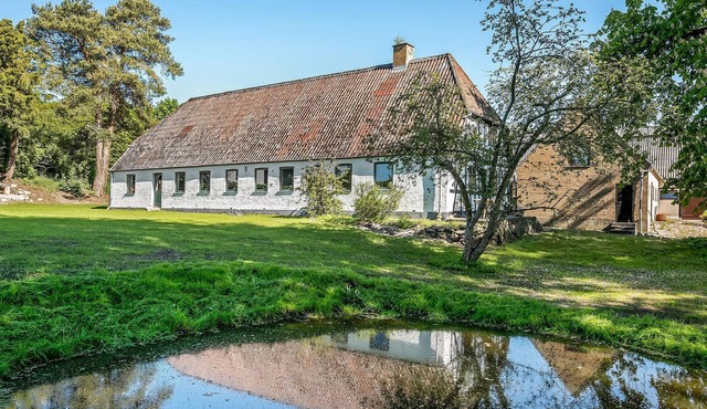 Stunning home in Haarby with kitchen in Haarby