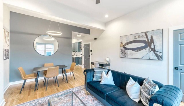 Stylish DC Condo| Free Parking | Near Union Market