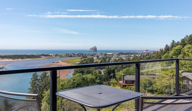 Sweeping Panoramic Ocean/River Views at this Pet Friendly Home, Community Pool in Pacific City