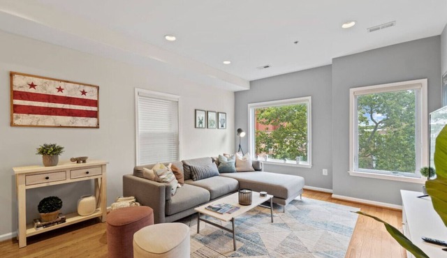 The Douglas | Shaw Townhouse + In-Law Suite