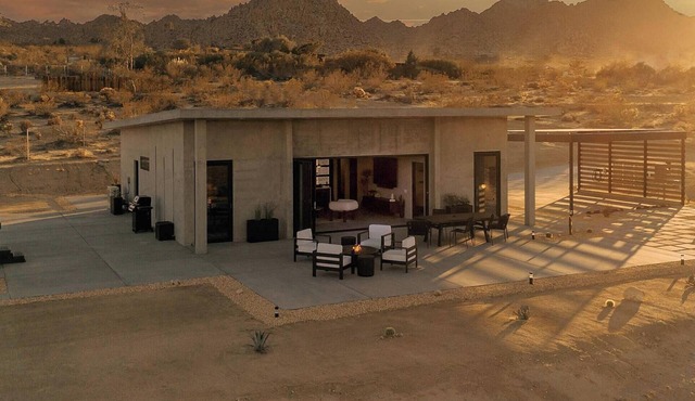 The Mark Concrete Retreat with Views & Hot Tub in Joshua Tree