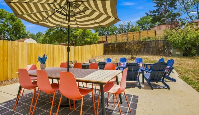 Themed Bedrooms, Movie Room & Firepit Yard