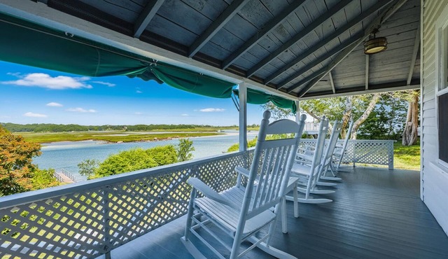 Thurston Point: Deepwater River Dock in Gloucester
