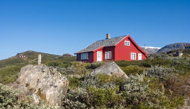 Traditional cabin with views of Hardangervidda in Ustaoset