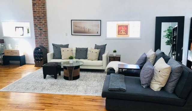 UPDATED Amazing Bi -Level Condo minutes from water views of New York City. in North Bergen