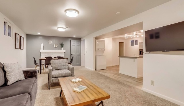 Urbex | Boulder | Denver | Golden | Dog Friendly | Fenced Yard | Lower Duplex Unit | Extended Stay in Arvada