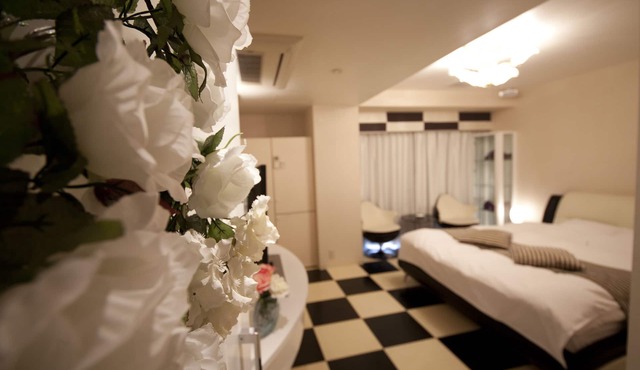 V Hotel - Adults Only