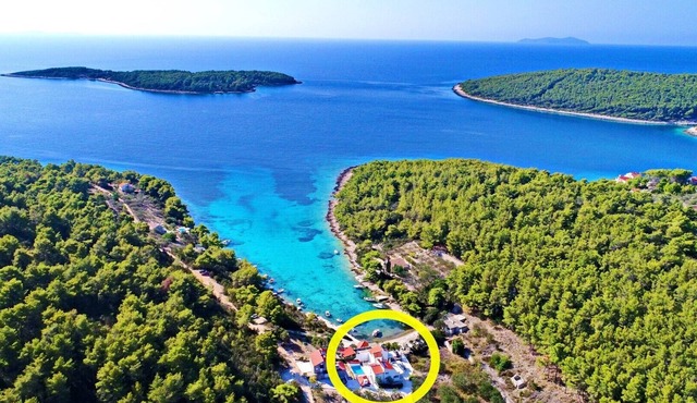 Villa Cabo Verde on island Korcula, heated pool
