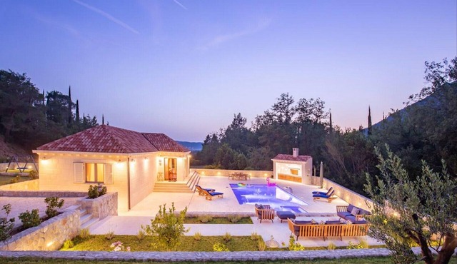 Villa Doline - Two-Bedroom Villa with Swimming Pool
