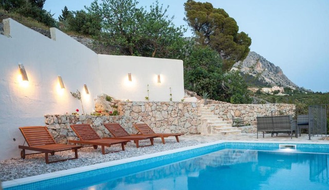 Villa Ena a luxury villa in Podgora, heated pool