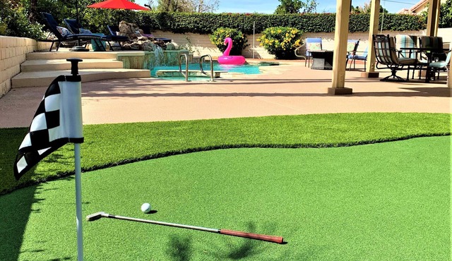 VILLA FALLS-PARADISE FOR FAMILIES! Pool Spa, 4 Hole Golf, 4 Bedrooms #065318