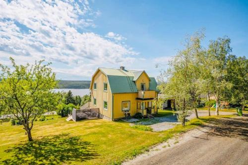 Villa Kakelbont! in Föllinge