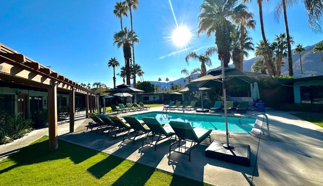 Vista Grande Resort - A Gay Men's Resort