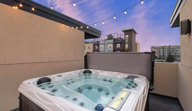 Walk to RiNo’s Best Bars, Restaurants, Coors Field! Rooftop Deck with Hot Tub!