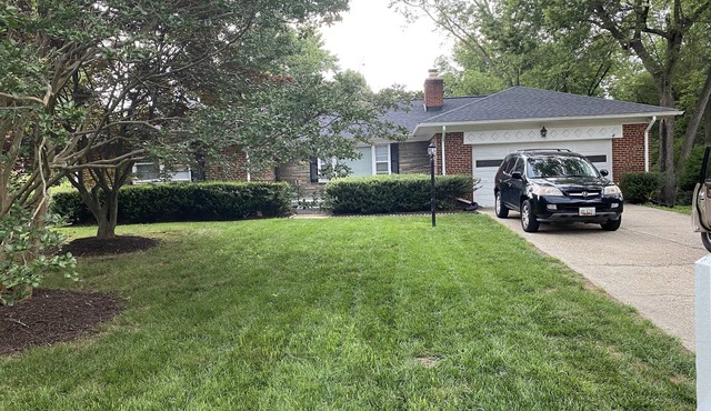 Welcome to your cozy cleaned home with 7 rooms, 10 beds, and 3 full bathrooms in Silver Spring