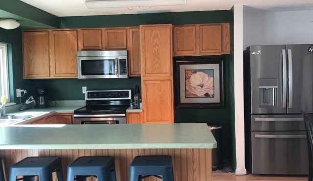WELCOME TO YOUR HOLIDAY HOUSE with 4 bedrooms 2bathrooms