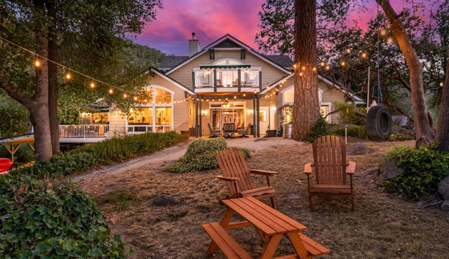 Yosemite Pond Estate - Private Lake, Hot Tub, Game Room & Views, Sleeps 10