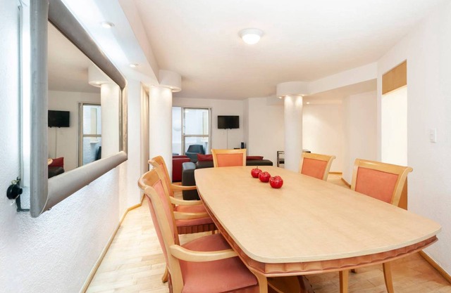 100 m² Apartment ∙ 2 bedrooms ∙ 6 guests in Lomas de Tecamachalco