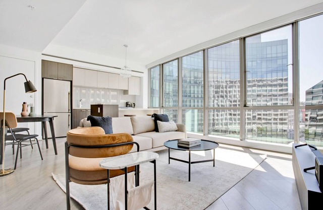 Modern Dupont Circle 1BR w/ Gym & Pool, 3 blocks to U St, by Blueground