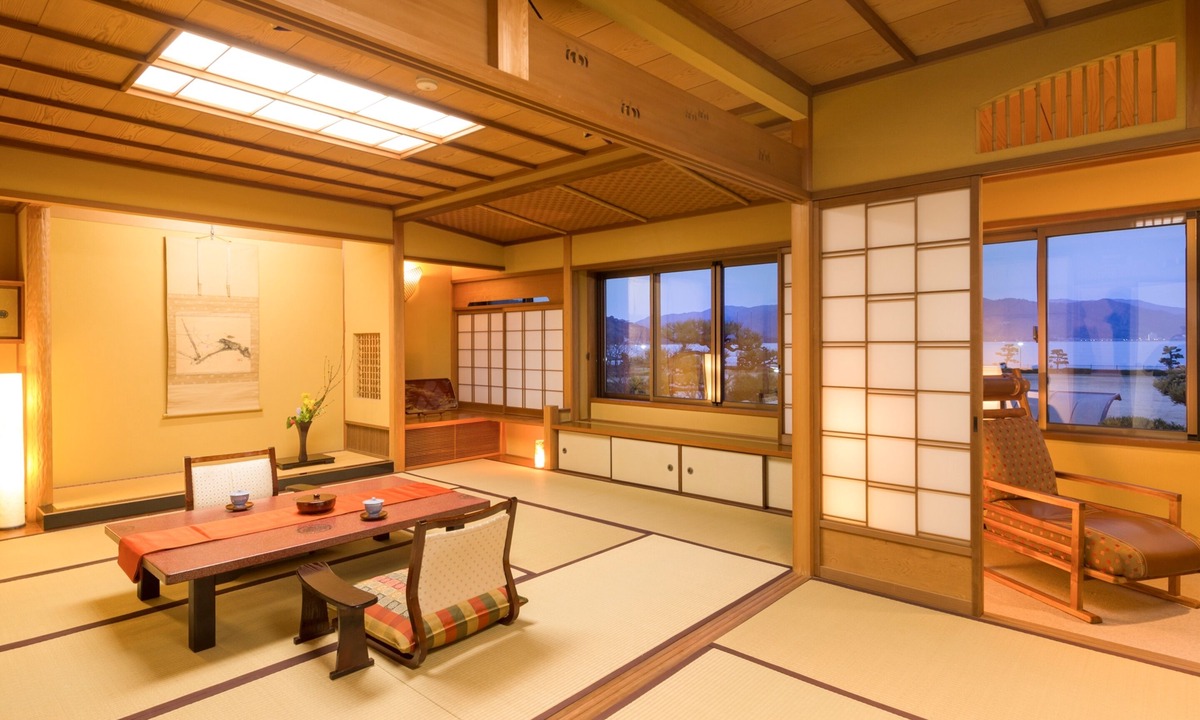 Miyazu House | Charoku Bekkan
